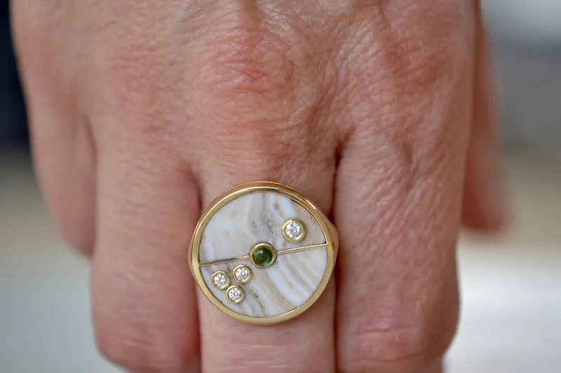 Compass Signet Ring Champagne Agate