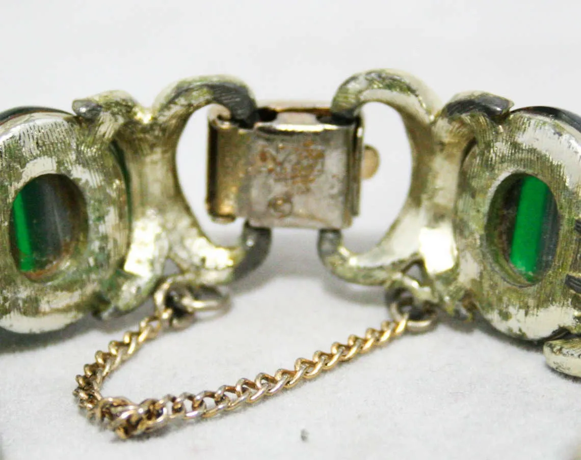 Emerald Green Ovals Bracelet - Subtle Macabre Eyes Eyeball Cabochons - Xs and Os - 1960s Gothic Posh - Silver Metal - Mid Century Jewelry