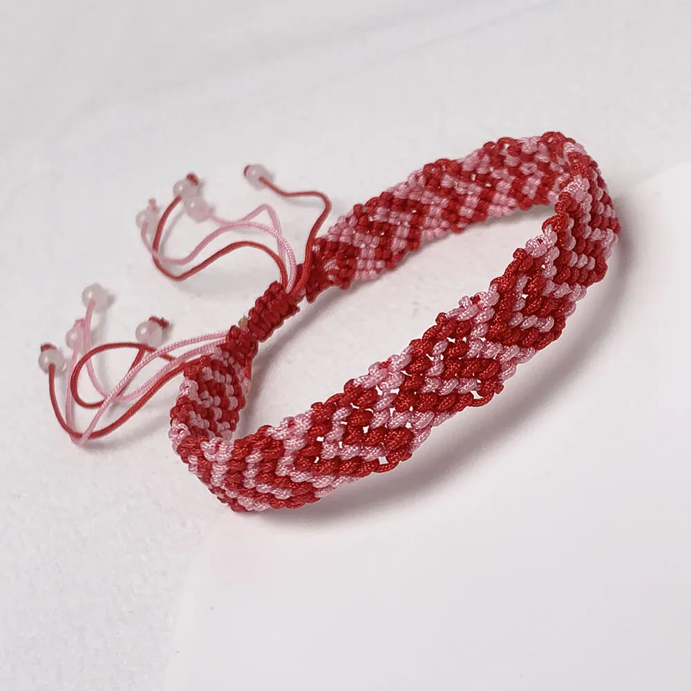 Handmade Heart-shaped Pattern Macrame Friendship Bracelet
