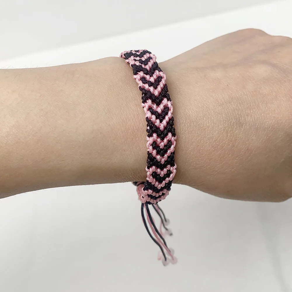 Handmade Heart-shaped Pattern Macrame Friendship Bracelet