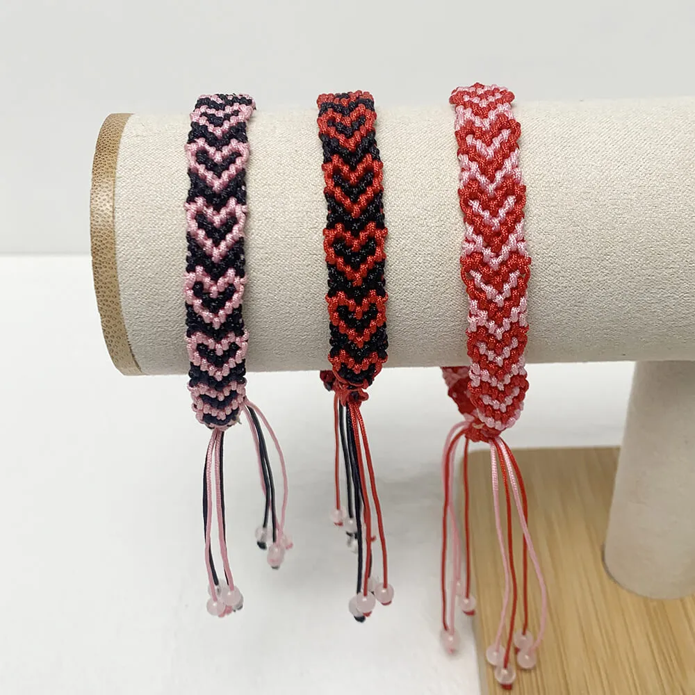 Handmade Heart-shaped Pattern Macrame Friendship Bracelet