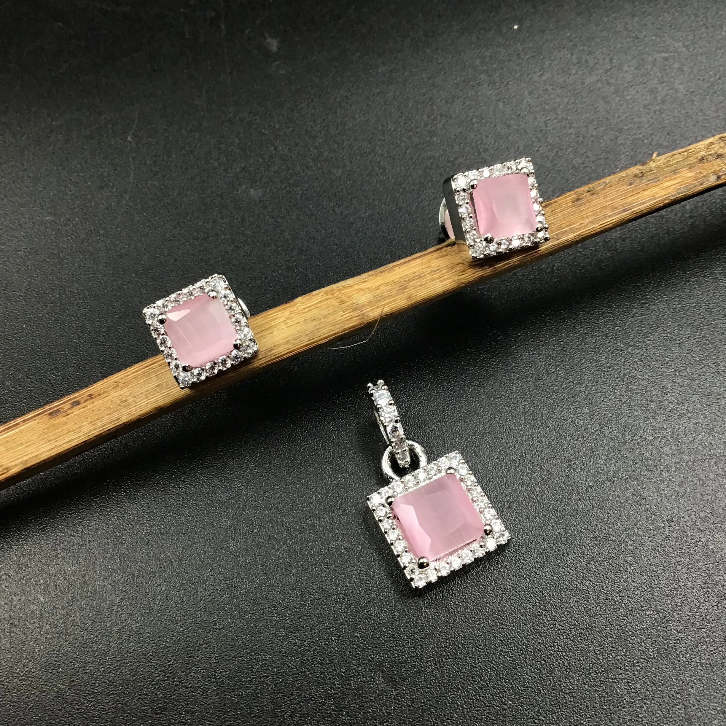 Light Zircon/AD Pendant Set 5592-69