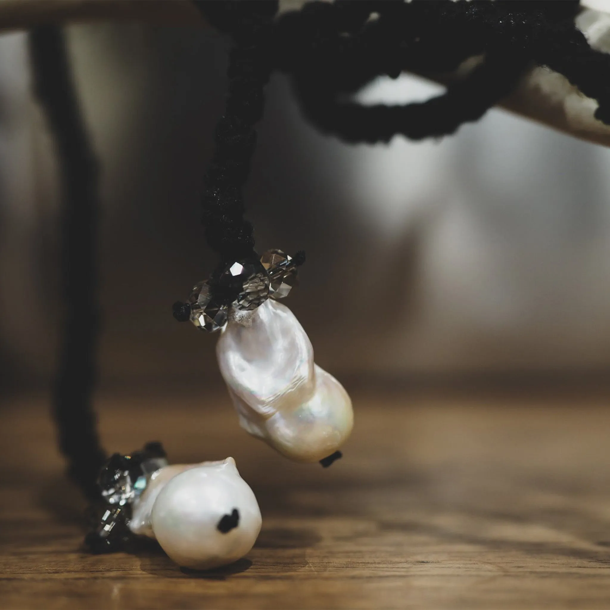 Mela lariat with drop Pearl   smoky crystal - Bronze