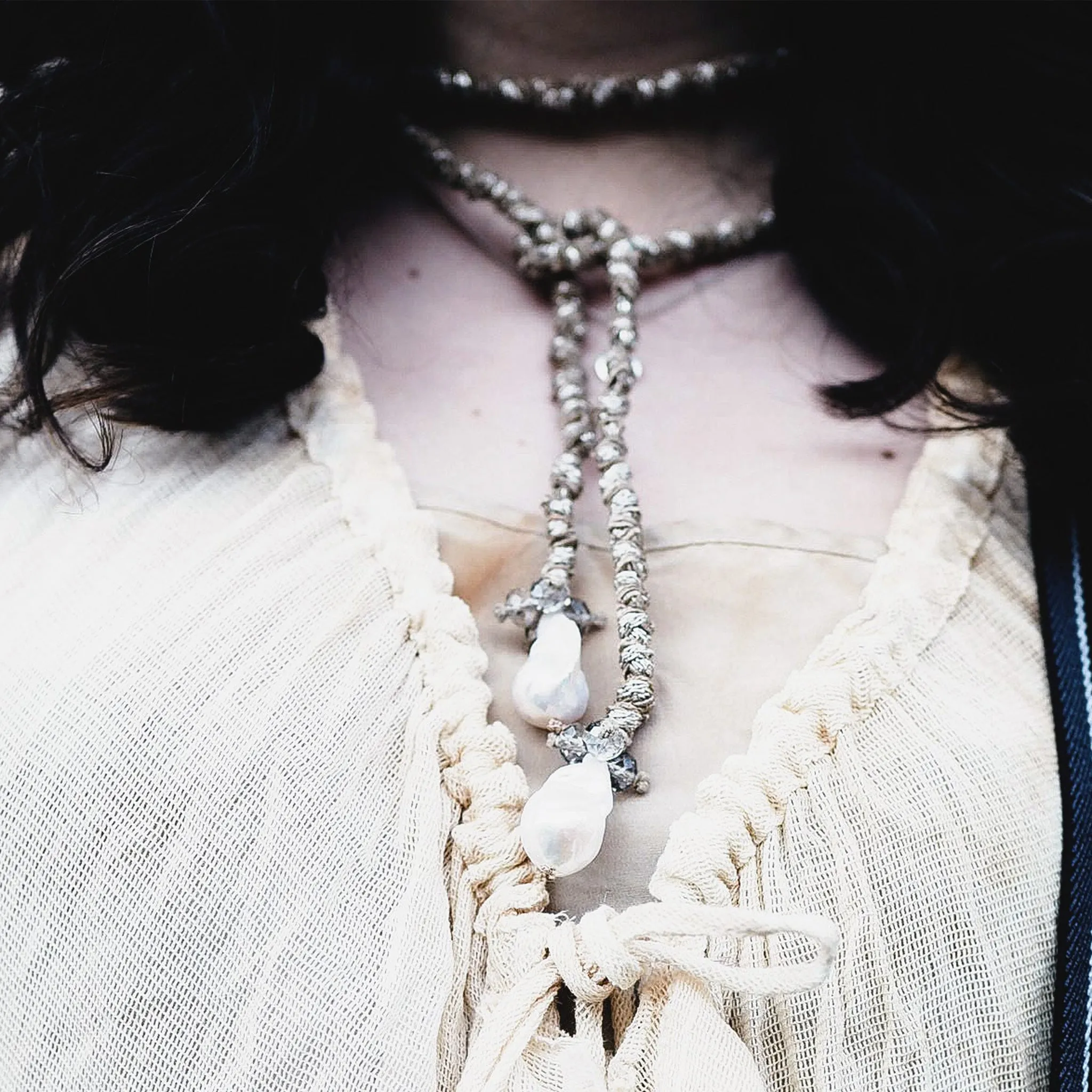 Mela lariat with drop Pearl   smoky crystal - Bronze