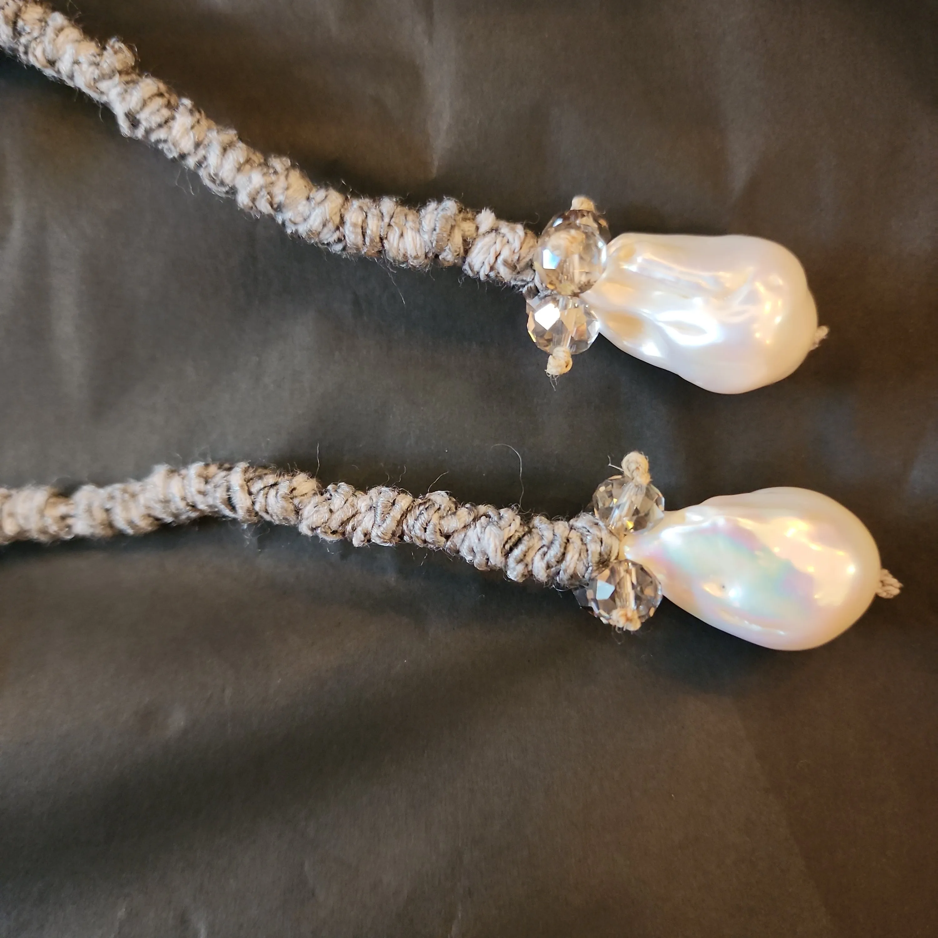 Mela lariat with drop Pearl   smoky crystal - Bronze
