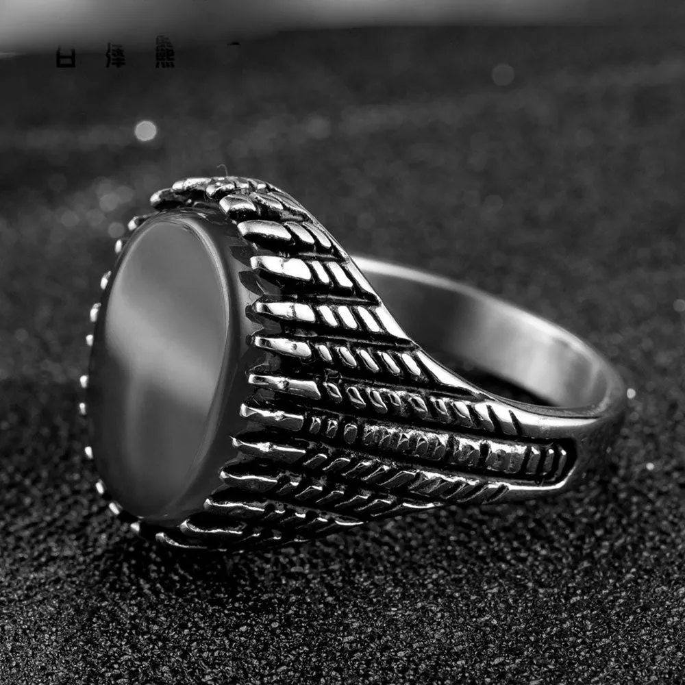 OVAL FLAT BLACK STONE GOTHIC STIPES SIGNET RING